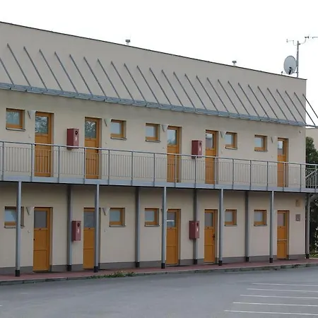 Hotylek Na Sancich Praag